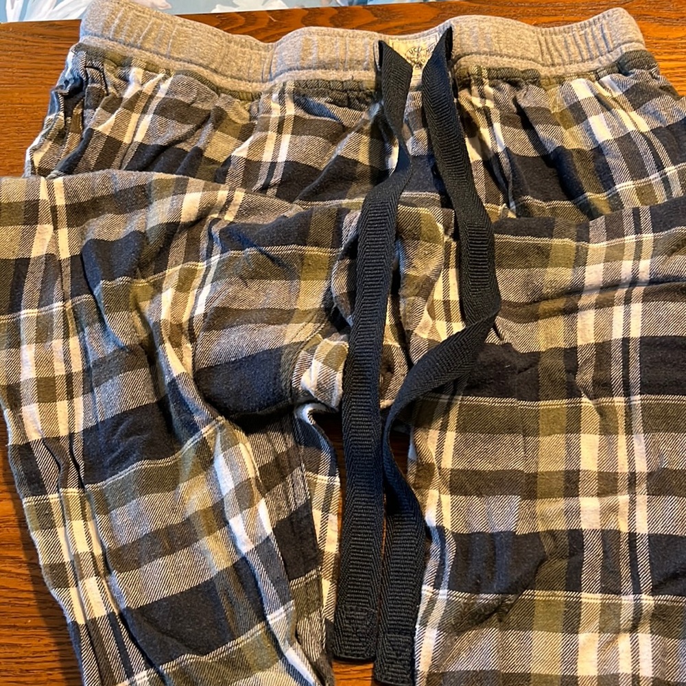 Ladies Pajama Capri Pants.
